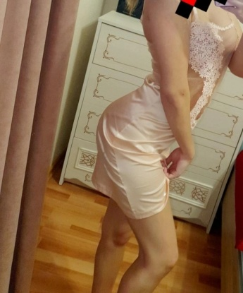 Сексуальное искушение, которое ты никогда не забудешь! 💋💦 Я живу в Москве, там, где сбываются самые грезы. 🌃 Мои услуги нацелены на твое полное удовлетворение – от нежного эротического массажа до безудержного секса в самых высотных позах. Я понимаю желания и фантазии мужчин, и всегда готова их исполнить. 💫 Мои фото говорят больше тысячи слов – у меня обворожительные формы, которые ощущаются на ощупь. Мои клиенты всегда остаются довольными и жаждут новых встреч. 🌹 Ласки, страсть, релакс – все это и многое другое ты найдешь со мной. Давай погрузимся в мир наслаждения вместе! 😉 Таиська